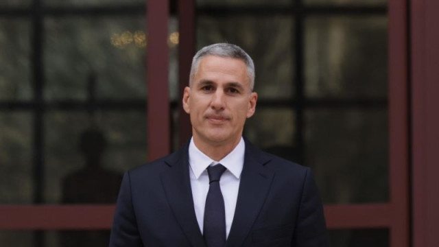 Гюров заминава за Париж за Втората среща на върха по ядрената енергия